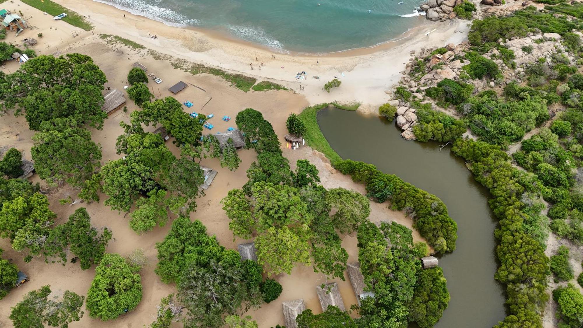 Peanut Farm Surf And Wild Resort - Arugambay Аругам Экстерьер фото