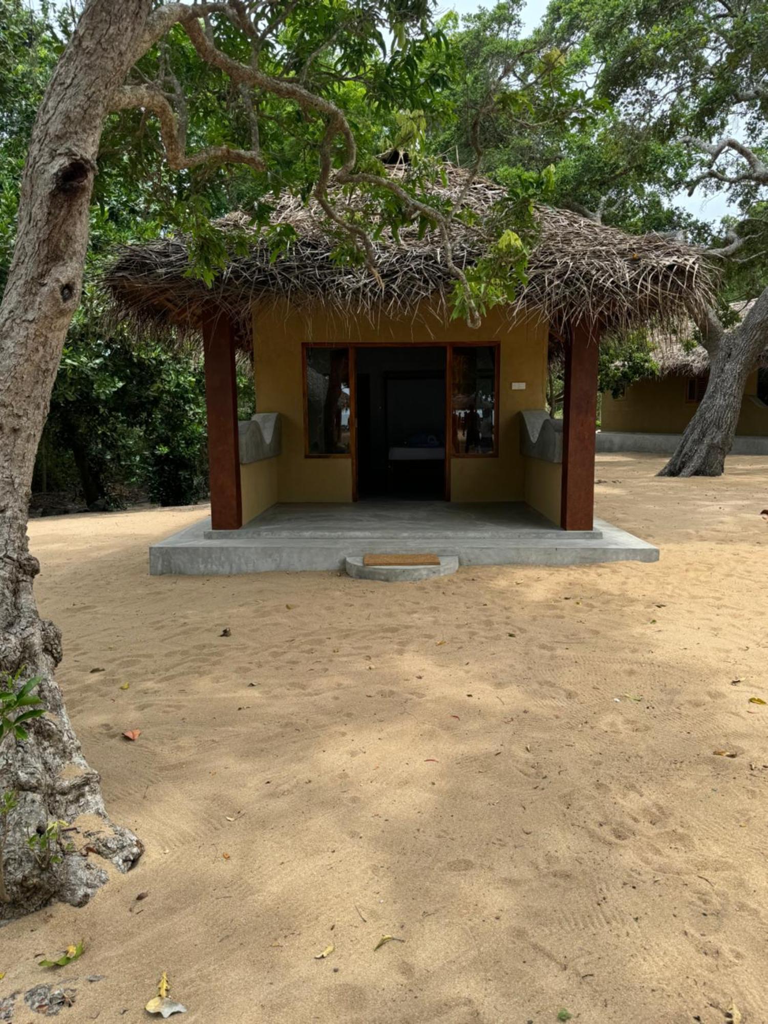 Peanut Farm Surf And Wild Resort - Arugambay Аругам Экстерьер фото