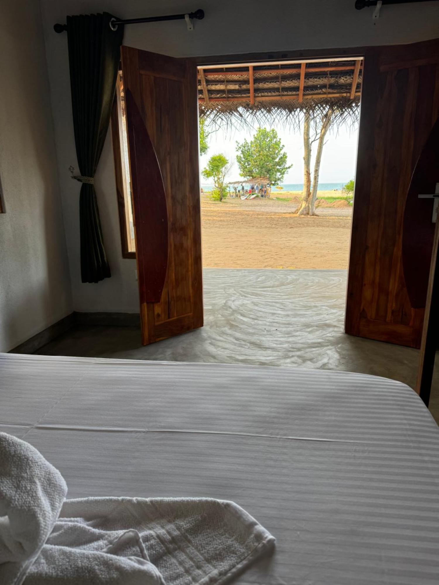Peanut Farm Surf And Wild Resort - Arugambay Аругам Экстерьер фото