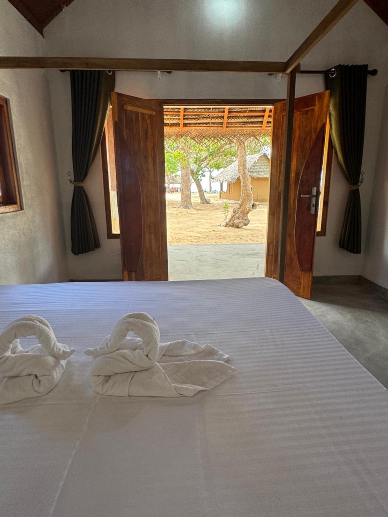 Peanut Farm Surf And Wild Resort - Arugambay Аругам Экстерьер фото