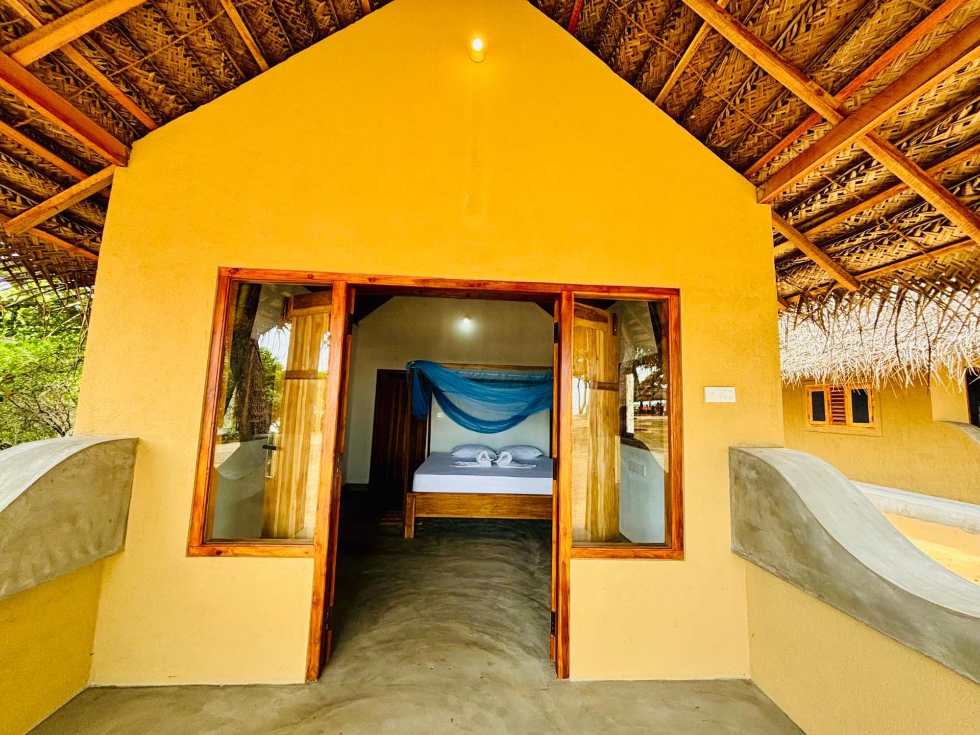 Peanut Farm Surf And Wild Resort - Arugambay Аругам Экстерьер фото